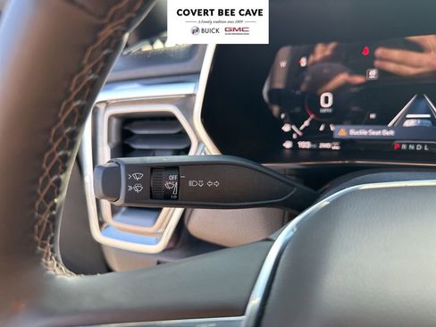 Used 2025 GMC Canyon Denali image 32