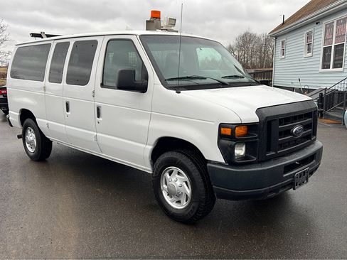 Used 2012 Ford E-350 and Econoline 350 Super Duty w/ Crew Van Pkg image 6