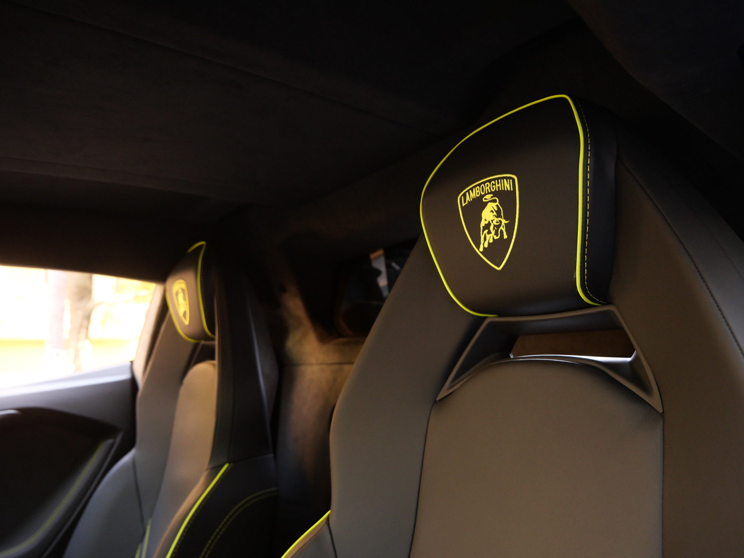 Used 2025 Lamborghini Revuelto AWD/4WD image 29