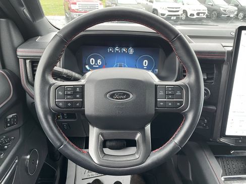 Used 2023 Ford Expedition Limited image 19