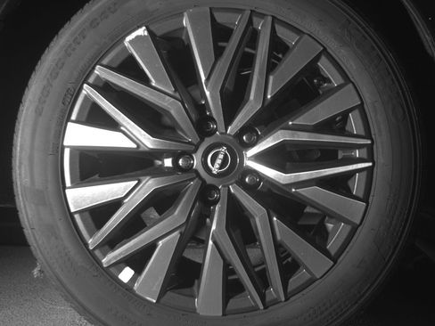 Used 2025 Nissan Altima 2.5 SV image 15