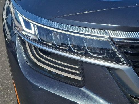 Certified 2023 Kia Seltos SX w/ SX Sunroof Package AWD/4WD image 9