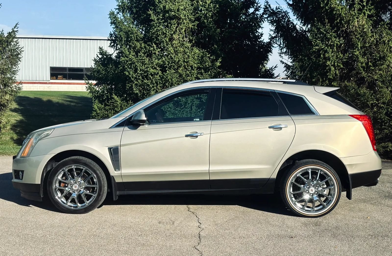 Used 2015 Cadillac SRX Performance AWD/4WD image 7