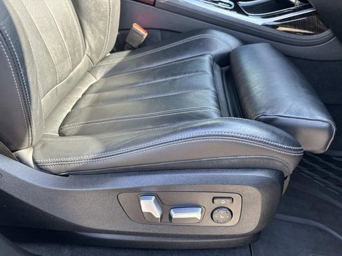 Used 2021 BMW X7 xDrive40i w/ M Sport Package image 12