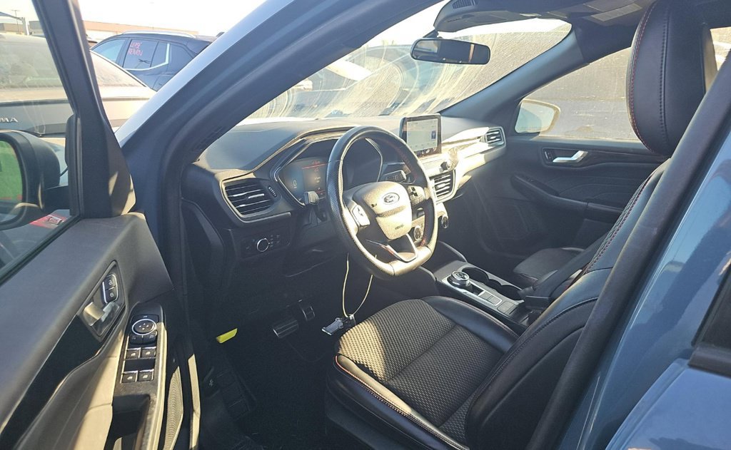 Used 2023 Ford Escape ST-Line AWD/4WD image 7