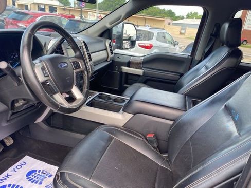 Used 2019 Ford F250 Lariat w/ Chrome Package AWD/4WD image 16