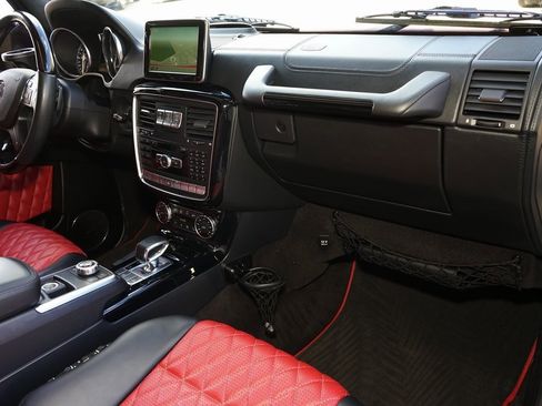 Used 2015 Mercedes-Benz G 63 AMG 4MATIC image 6