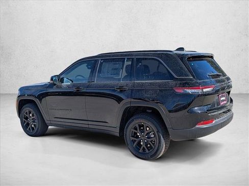 New 2026 Jeep Grand Cherokee Altitude image 8