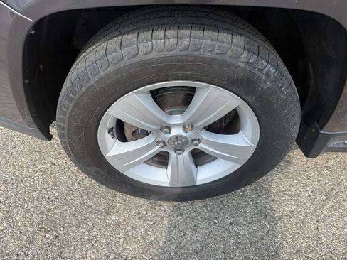 Used 2015 Jeep Compass High Altitude AWD/4WD image 23