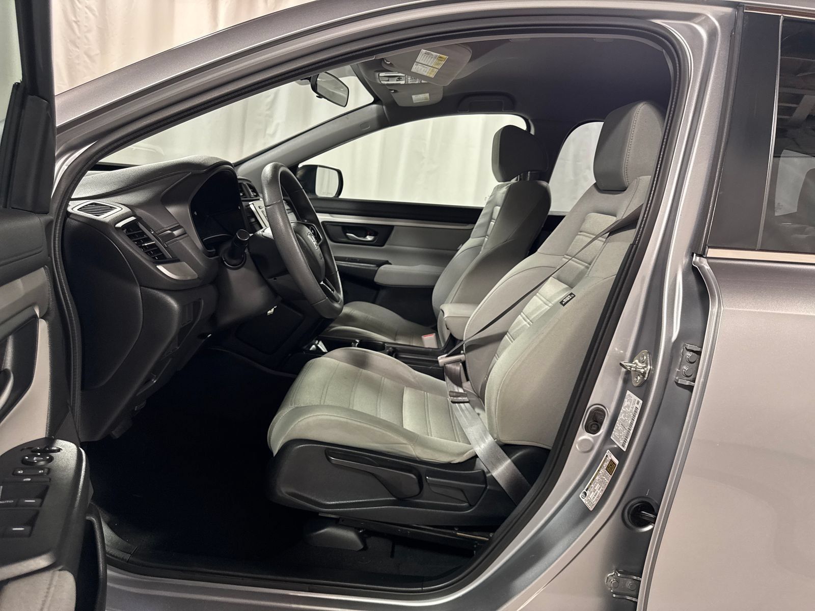 Certified 2018 Honda CR-V LX image 3