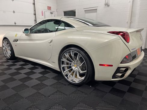 Used 2012 Ferrari California image 7