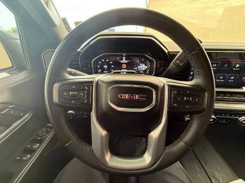 Used 2024 GMC Sierra 1500 Elevation w/ X31 Off-Road Package AWD/4WD image 21