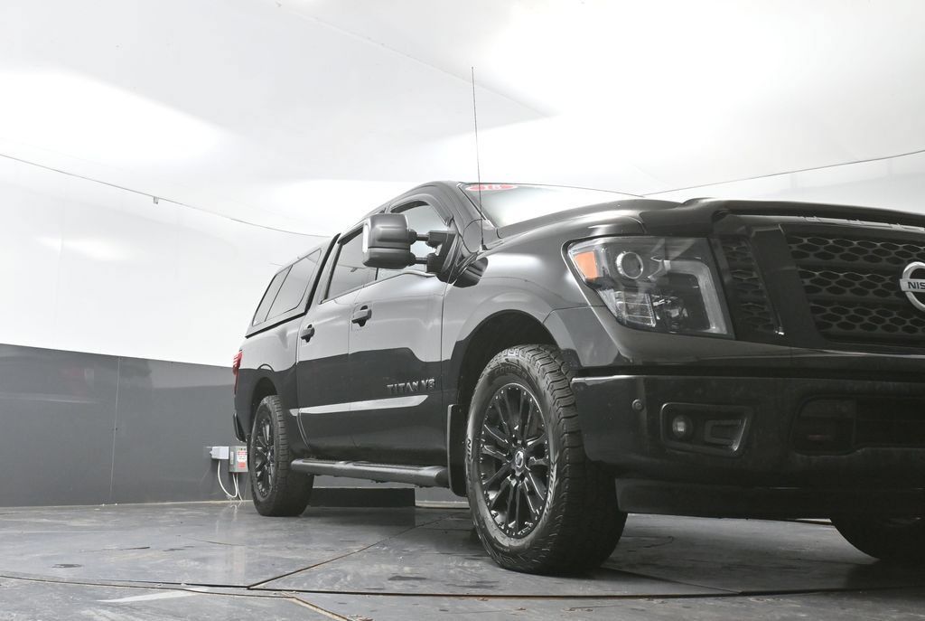 Used 2018 Nissan Titan SV AWD/4WD image 49