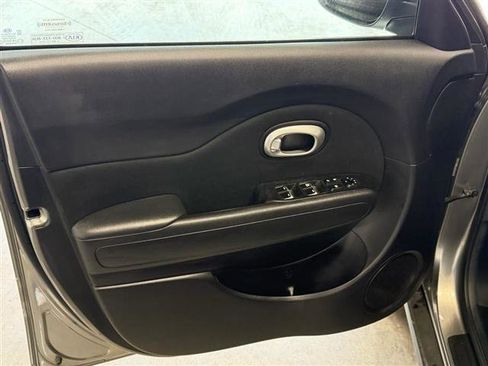 Used 2017 Kia Soul + FWD Hatchback 2.0L 4-Cyl image 8