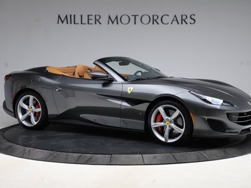 Certified 2020 Ferrari Portofino RWD image 11