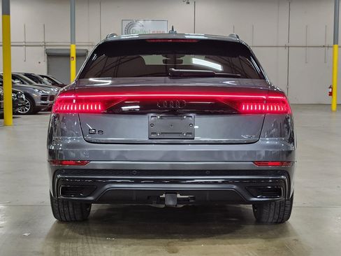 Used 2022 Audi Q8 Prestige image 10