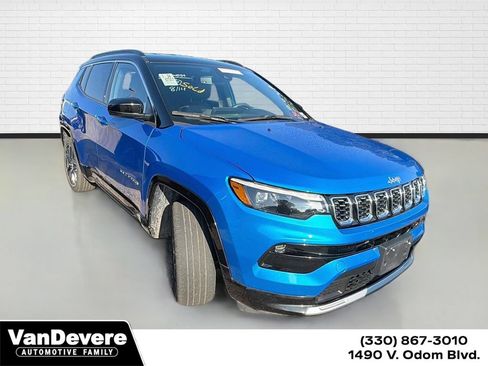 Used 2024 Jeep Compass Limited w/ Elite Group AWD/4WD image 1
