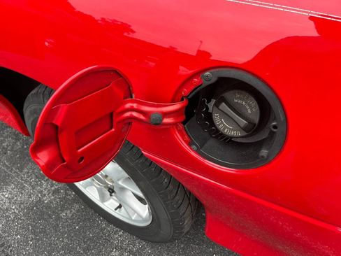 Used 2000 Chevrolet Camaro LT RWD image 42