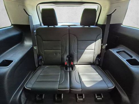 Used 2020 GMC Acadia Denali w/ Technology Package AWD/4WD image 21