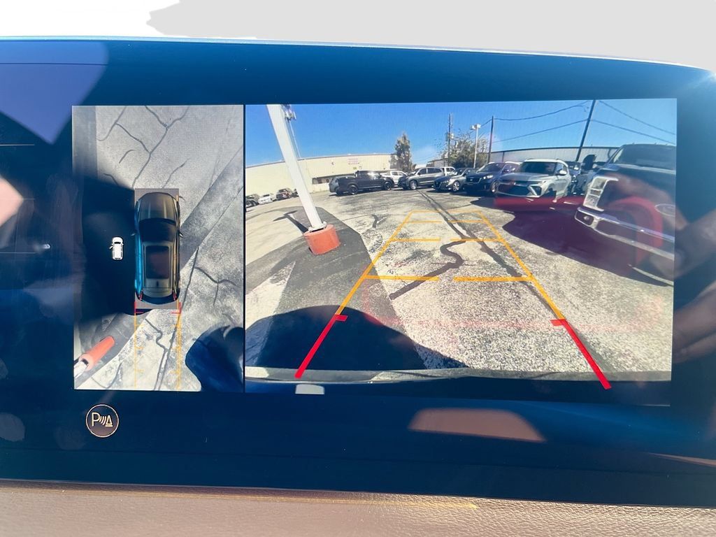 Used 2025 Cadillac XT4 Sport FWD image 14