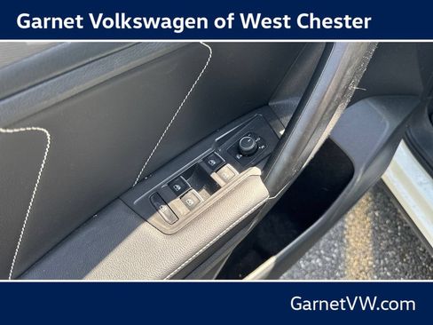 Used 2023 Volkswagen Tiguan SE w/ Panoramic Sunroof Package AWD/4WD image 12