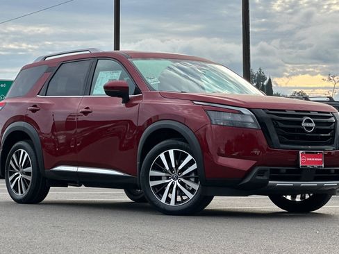 New 2025 Nissan Pathfinder Platinum w/ Black Appearance Package image 1