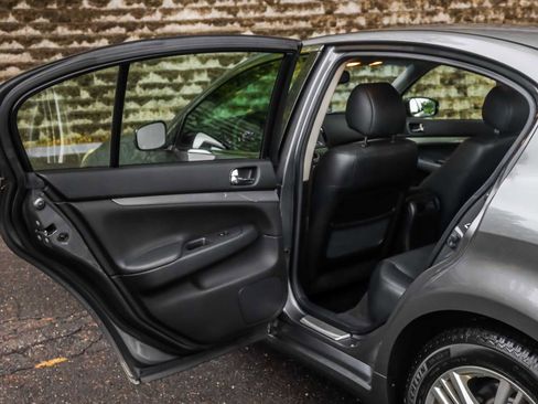 Used 2013 INFINITI G37 x w/ Premium Pkg image 19