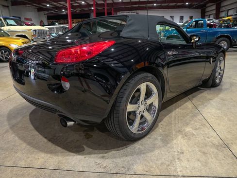 Used 2006 Pontiac Solstice Convertible w/ Premium Package RWD image 24
