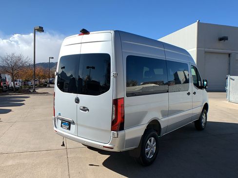 Used 2022 Mercedes-Benz Sprinter 2500 image 5