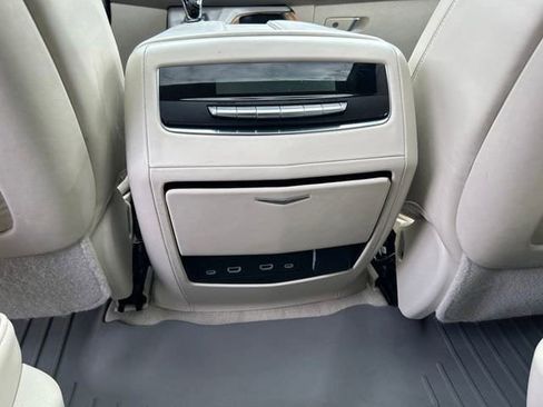 Used 2023 Cadillac Escalade Sport Platinum w/ LPO, ONYX Package image 18