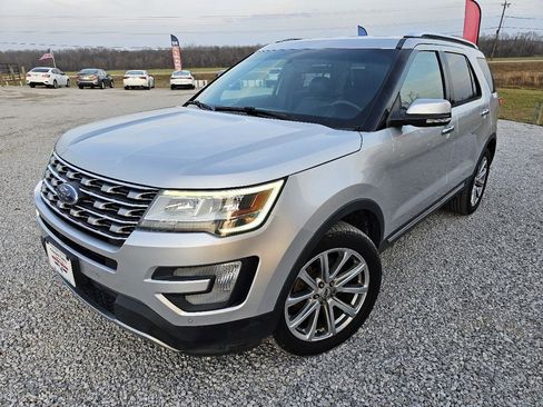 Used 2016 Ford Explorer Limited image 3