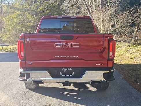Used 2022 GMC Sierra 1500 SLT w/ SLT Convenience Package image 4