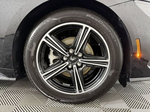 Used 2025 Ford Mustang Premium image 10