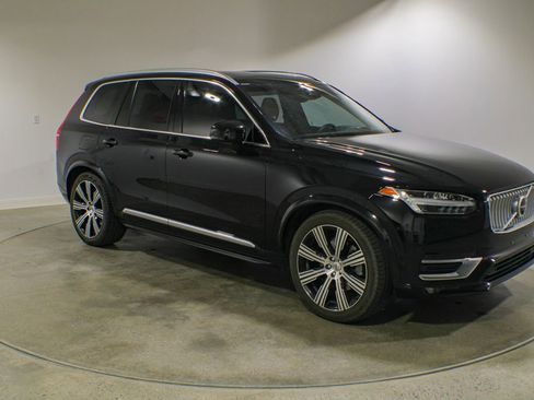 Used 2023 Volvo XC90 B6 Ultimate AWD/4WD image 7
