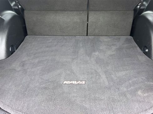 Certified 2017 Toyota RAV4 XLE w/ Carpet Mat Package image 17