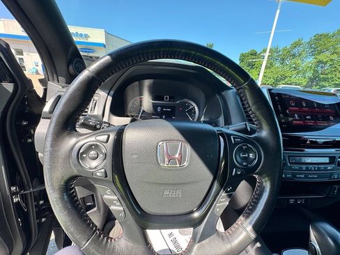 Used 2019 Honda Ridgeline Black Edition image 16
