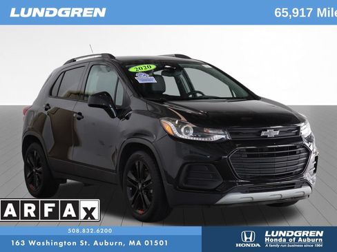 Used 2020 Chevrolet Trax LT w/ Redline Edition FWD image 1