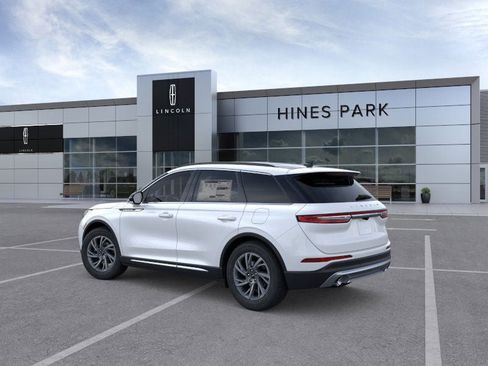 New 2026 Lincoln Corsair Premiere image 4