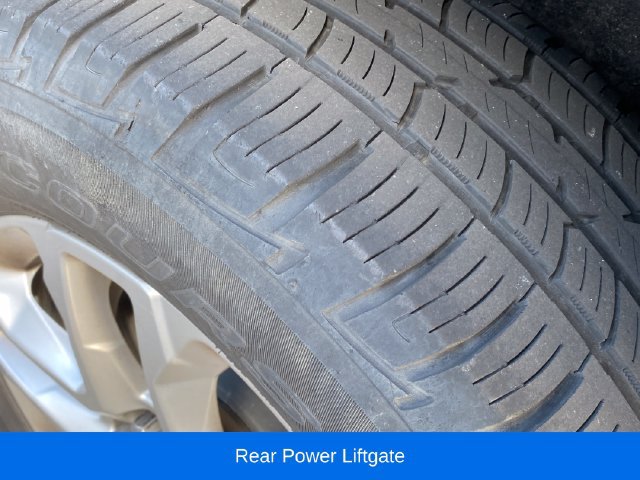 Used 2019 Chevrolet Traverse LT FWD image 10
