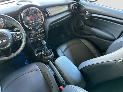 Used 2015 MINI Cooper 4-Door Hardtop image 22