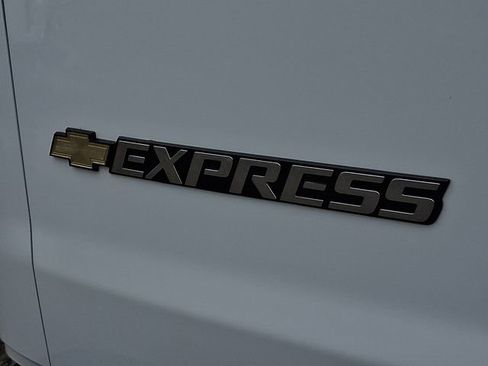 Used 2024 Chevrolet Express 2500 Work Van w/ Driver Convenience Package image 33