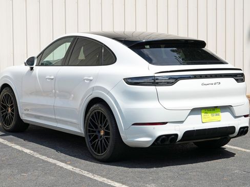 Used 2023 Porsche Cayenne GTS AWD/4WD image 59