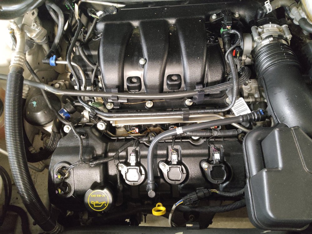 Used 2019 Ford Explorer XLT w/ Equipment Group 202A FWD image 30
