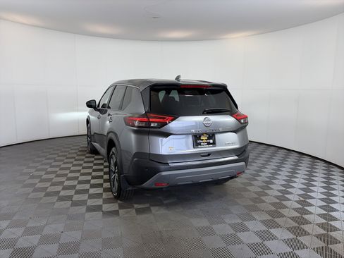Used 2023 Nissan Rogue SV image 8