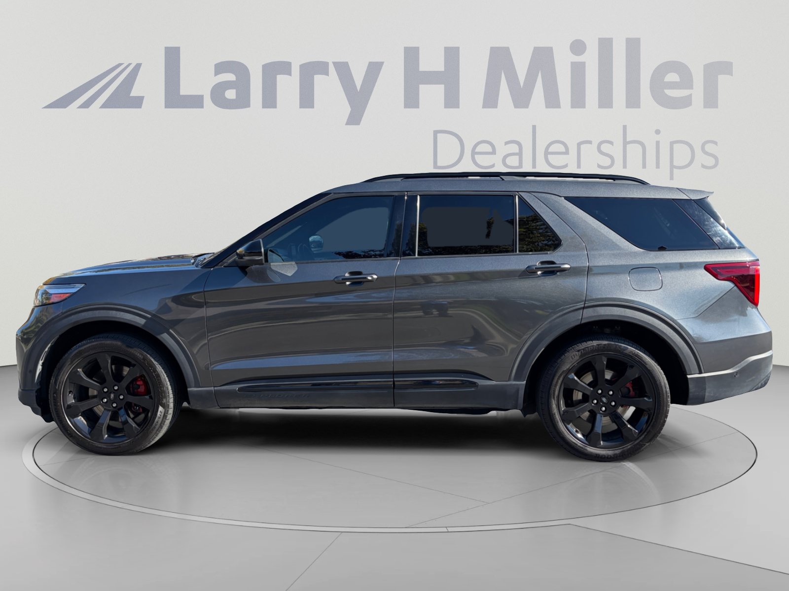 Used 2020 Ford Explorer ST w/ ST High-Performance Pack AWD/4WD image 2