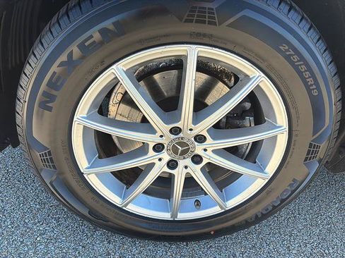 Used 2025 Mercedes-Benz GLE 350 4MATIC image 9