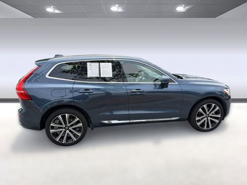 Used 2023 Volvo XC60 B5 Ultimate w/ Climate Package FWD image 8