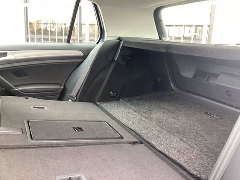 Used 2016 Volkswagen Golf SE w/ Lighting Package image 13