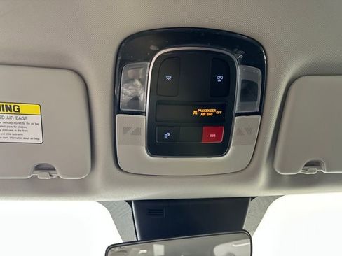 Used 2025 Hyundai Tucson SE image 24