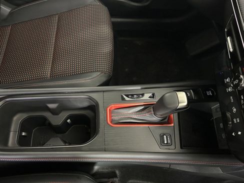 Used 2025 Nissan Kicks SR FWD image 27